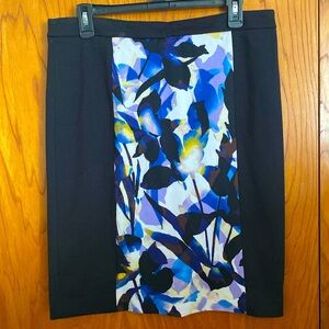 Women’s stretch skirt with floral panel
